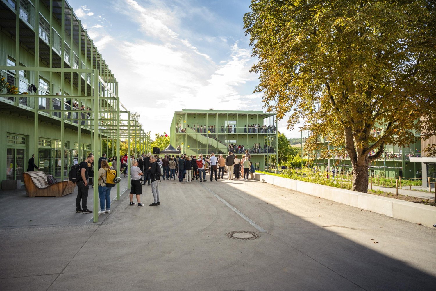 Eröffnungsfeier der Jenaplanschule Weimar, Außenansicht